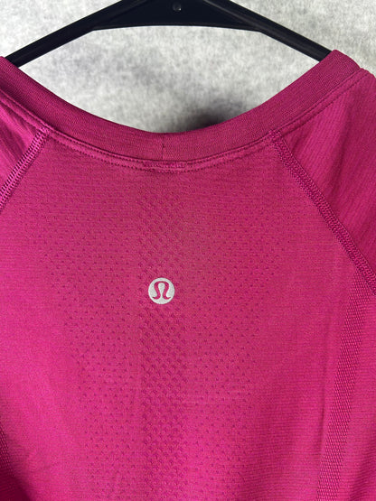 Lululemon Run: Swiftly Tech Short Sleeve Size 6 Plum