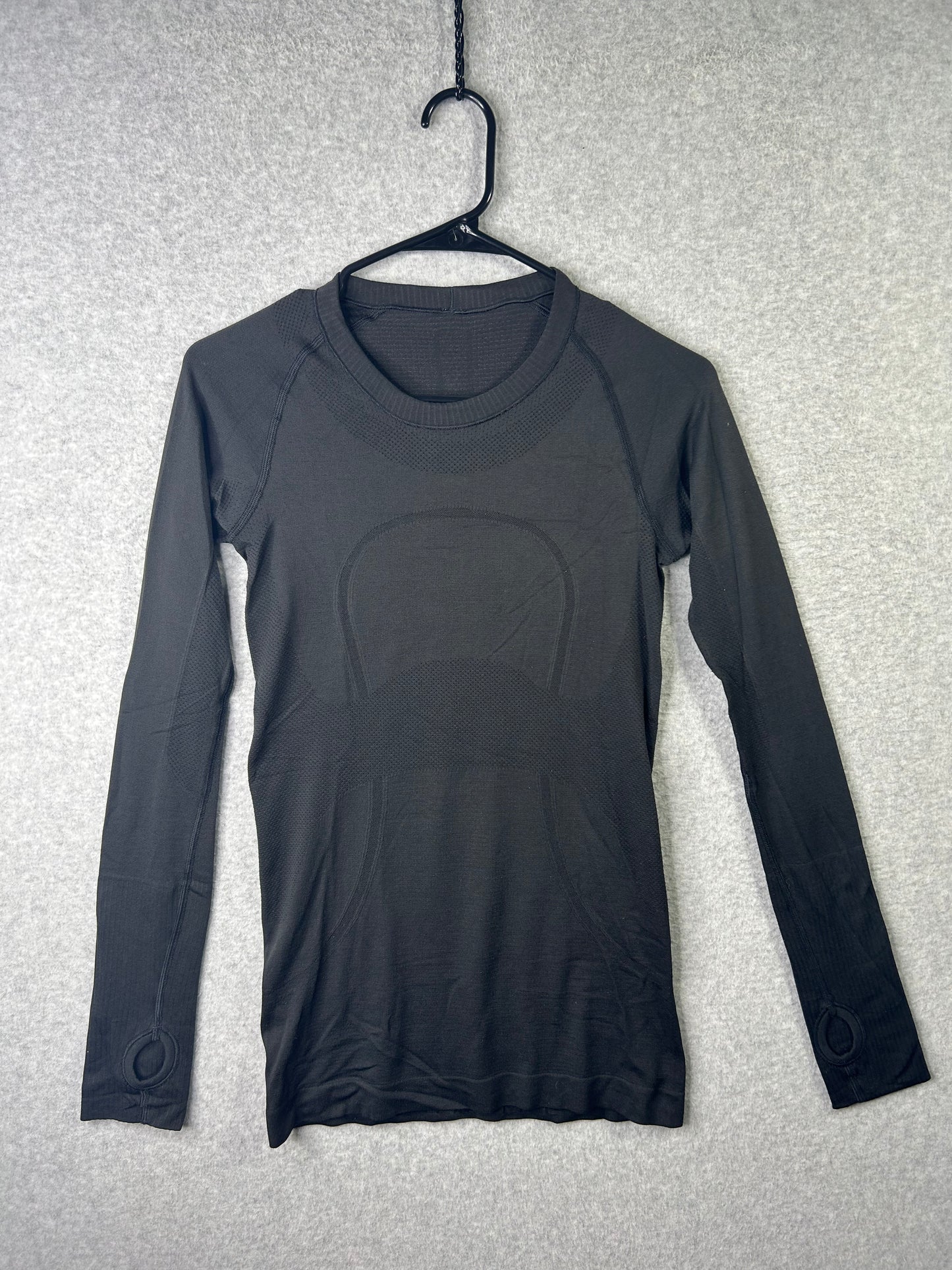 Lululemon Swiftly Tech Long Sleeve Crew Size 4 Black