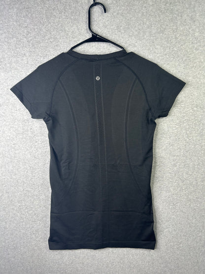 Lululemon Swiftly Tech Short Sleeve Crew Size 8 Black