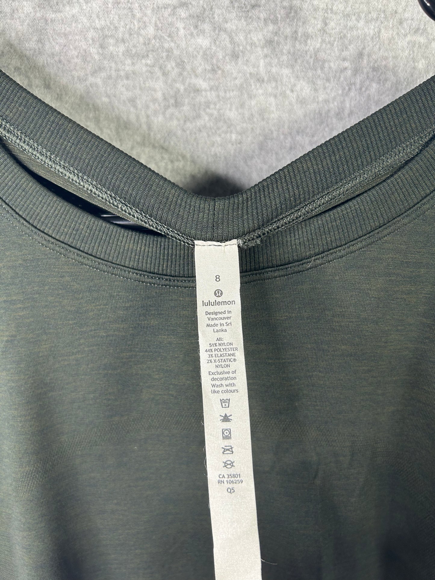 Lululemon Swiftly Tech Long Sleeve Crew Size 8 Brave Olive