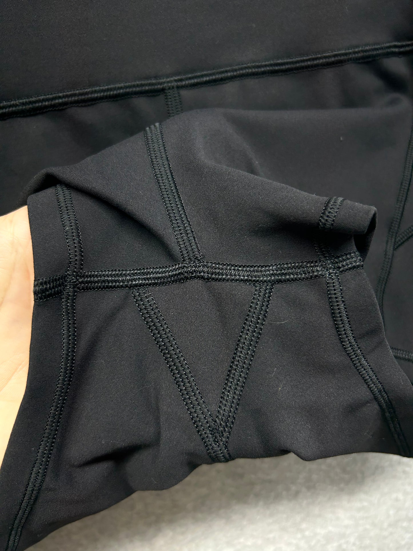 Lululemon In Movement Short 2.5" Size 6 Black