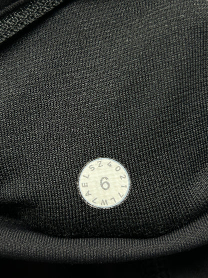 Lululemon Quick Pace Short 2.5" Size 6 Black