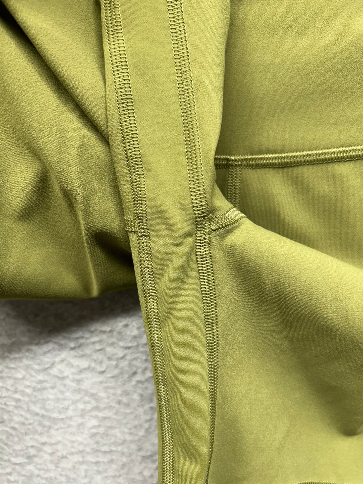 Lululemon Align High-Rise Short 6" Size 6 Bronze Green