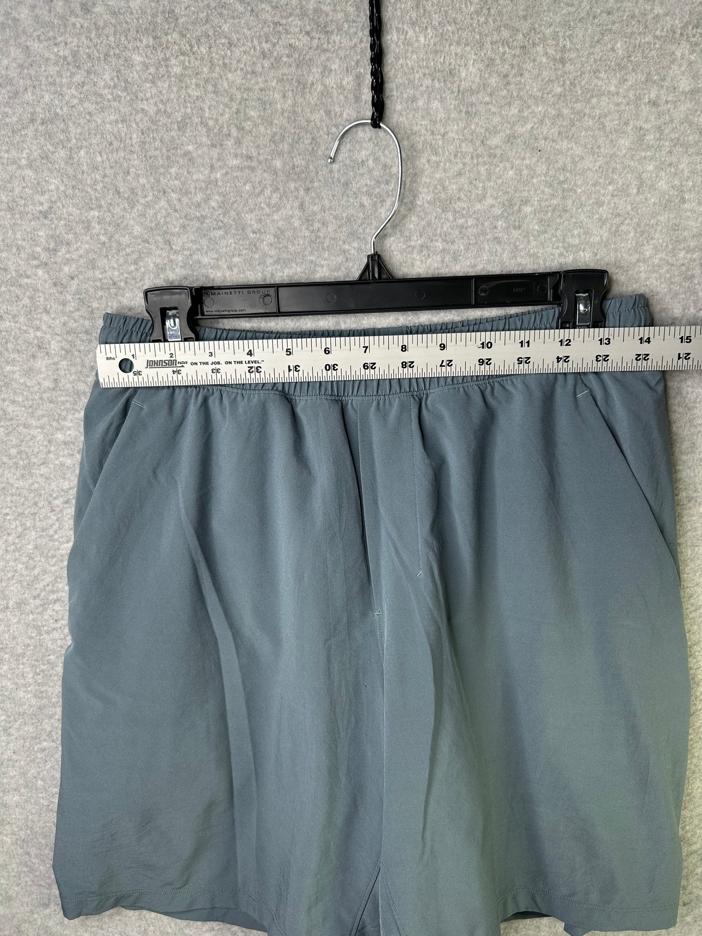 Lululemon Pace Breaker Lined Short 7" Size Medium Gray