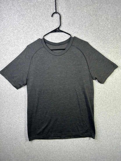 Lululemon Metal Vent Tech Short Sleeve 2.0 Size Medium Gray / Black