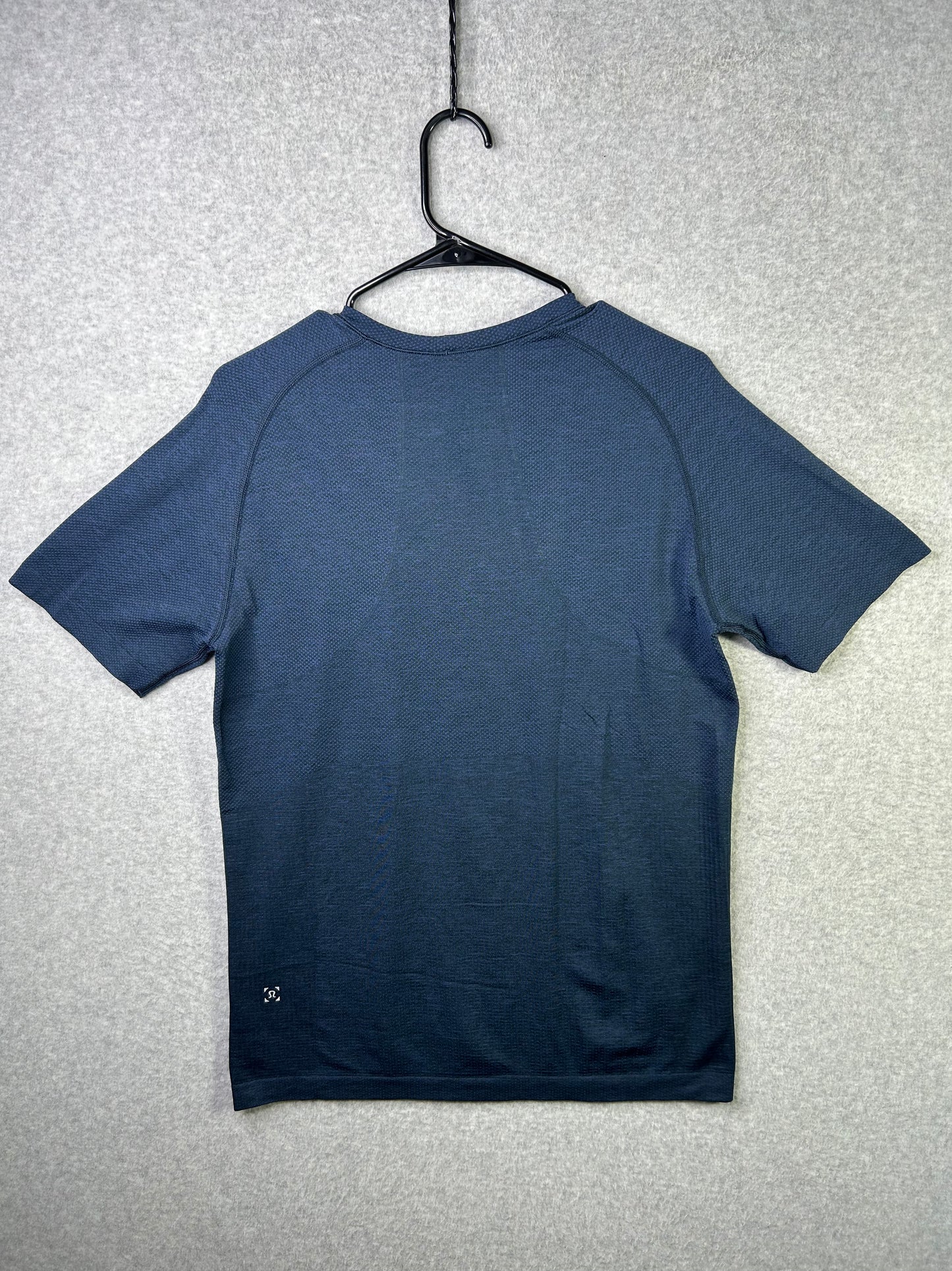 Lululemon Metal Vent Tech Short Sleeve Size Small Mineral Blue