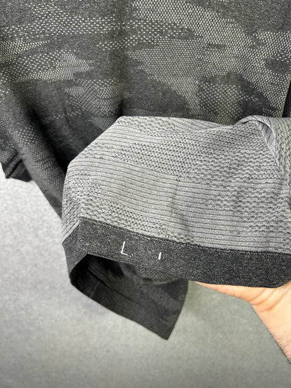 Lululemon Metal Vent Tech Short Sleeve Size Large Black Camo