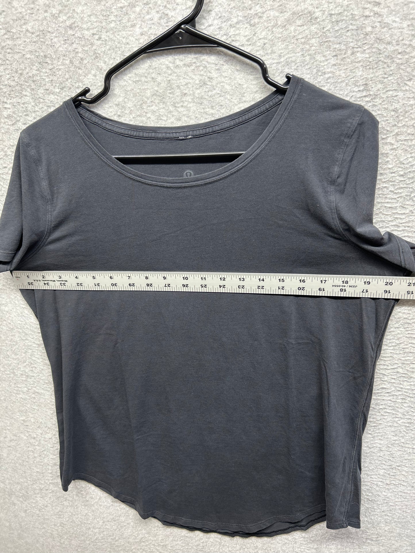 Lululemon Love Tee Short Sleeve Crew Size 8 Black