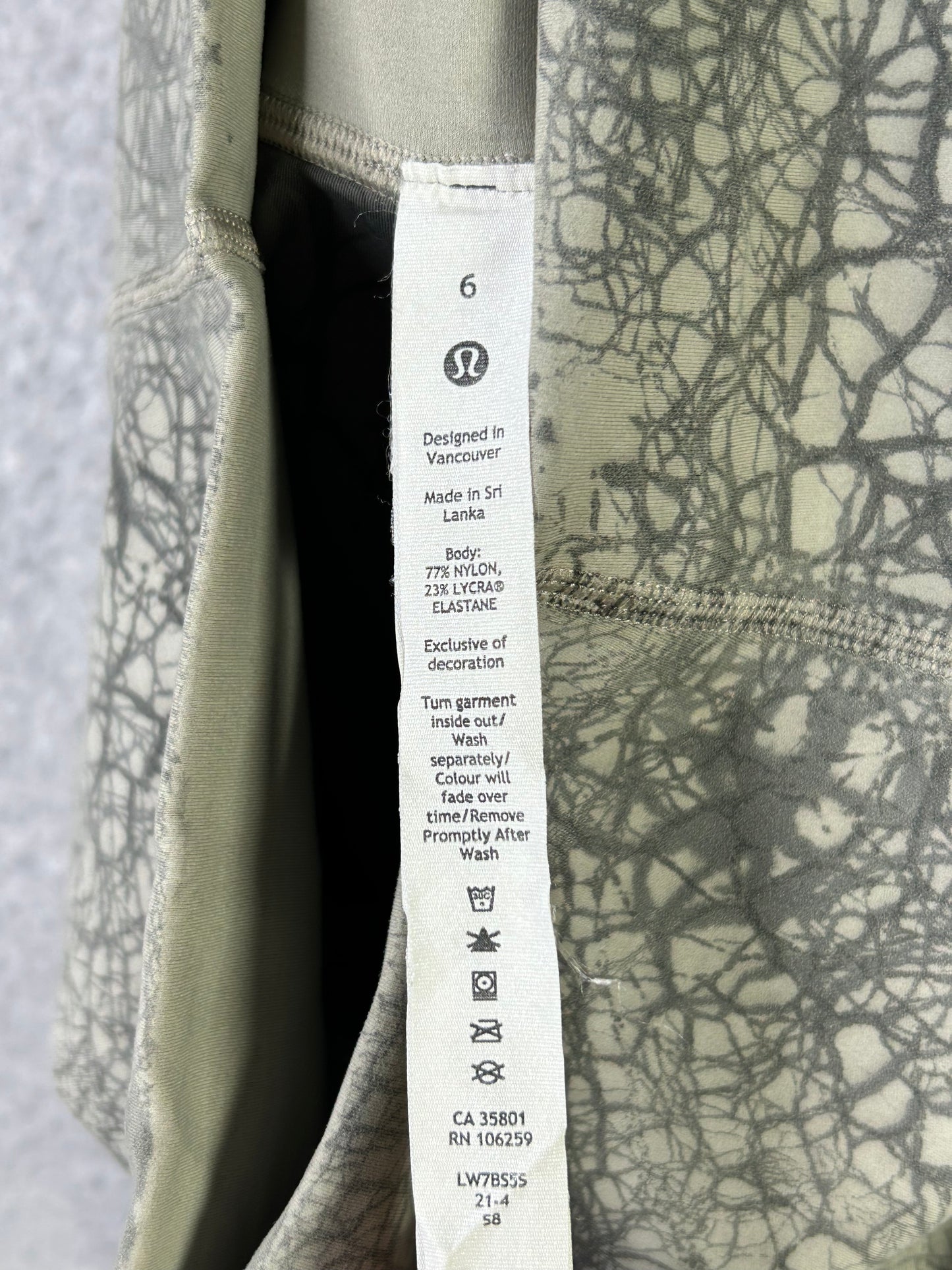 Lululemon Wunder Train High-Rise Short 8" Size 6 Thread Dye Rover Black
