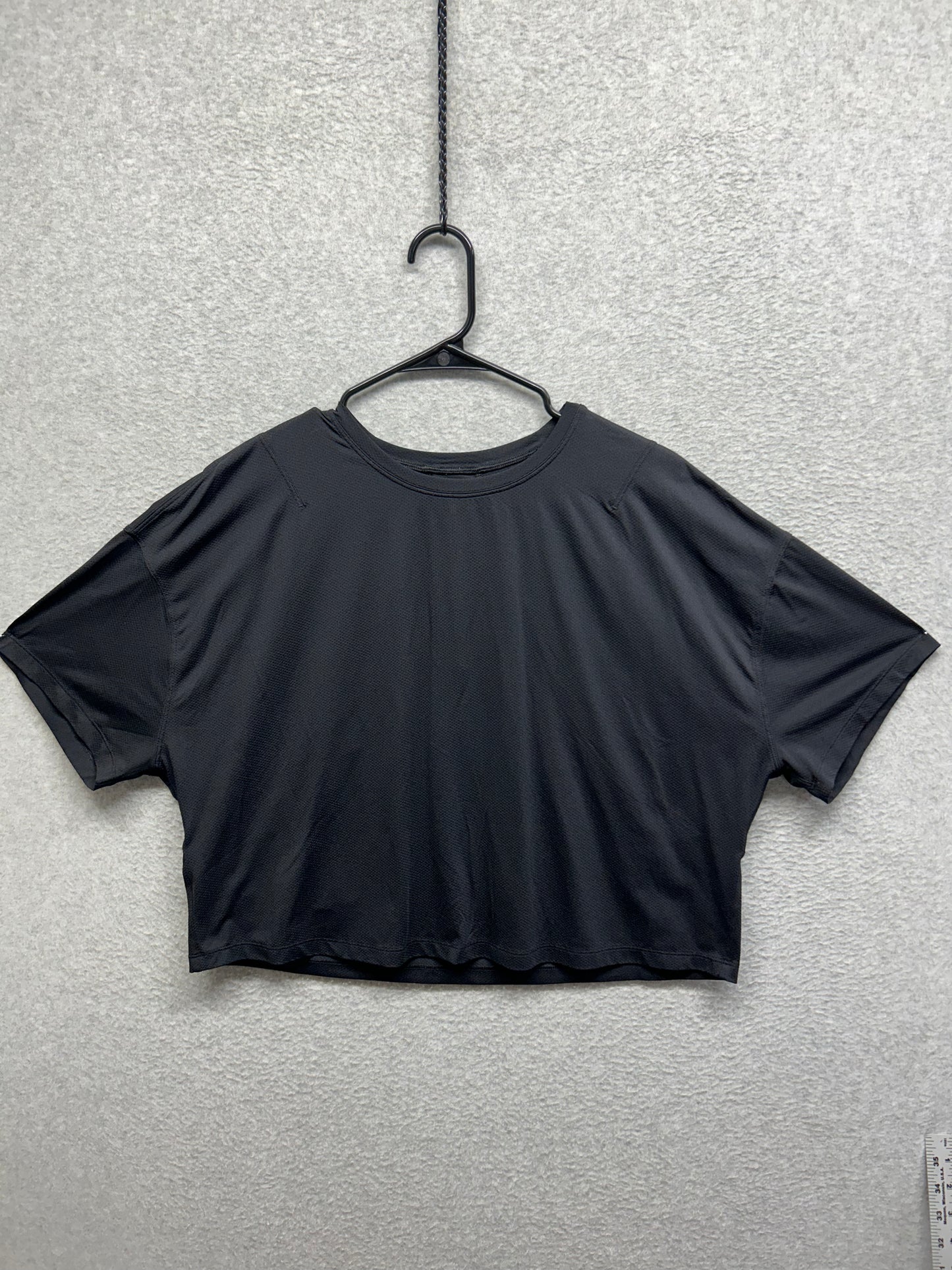 Lululemon Abrasion-Resistant Training T-Shirt Size 12/14 Black
