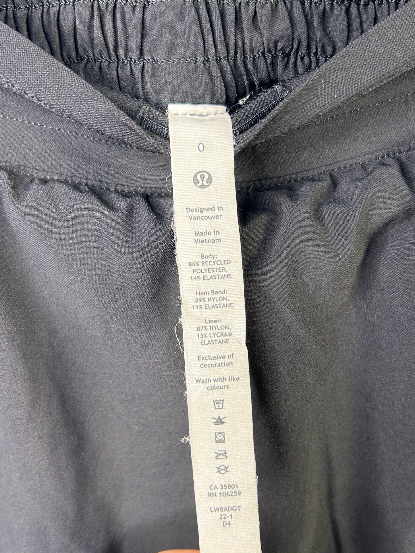 Lululemon Hotty Hot High-Rise Skirt Size 0 Black