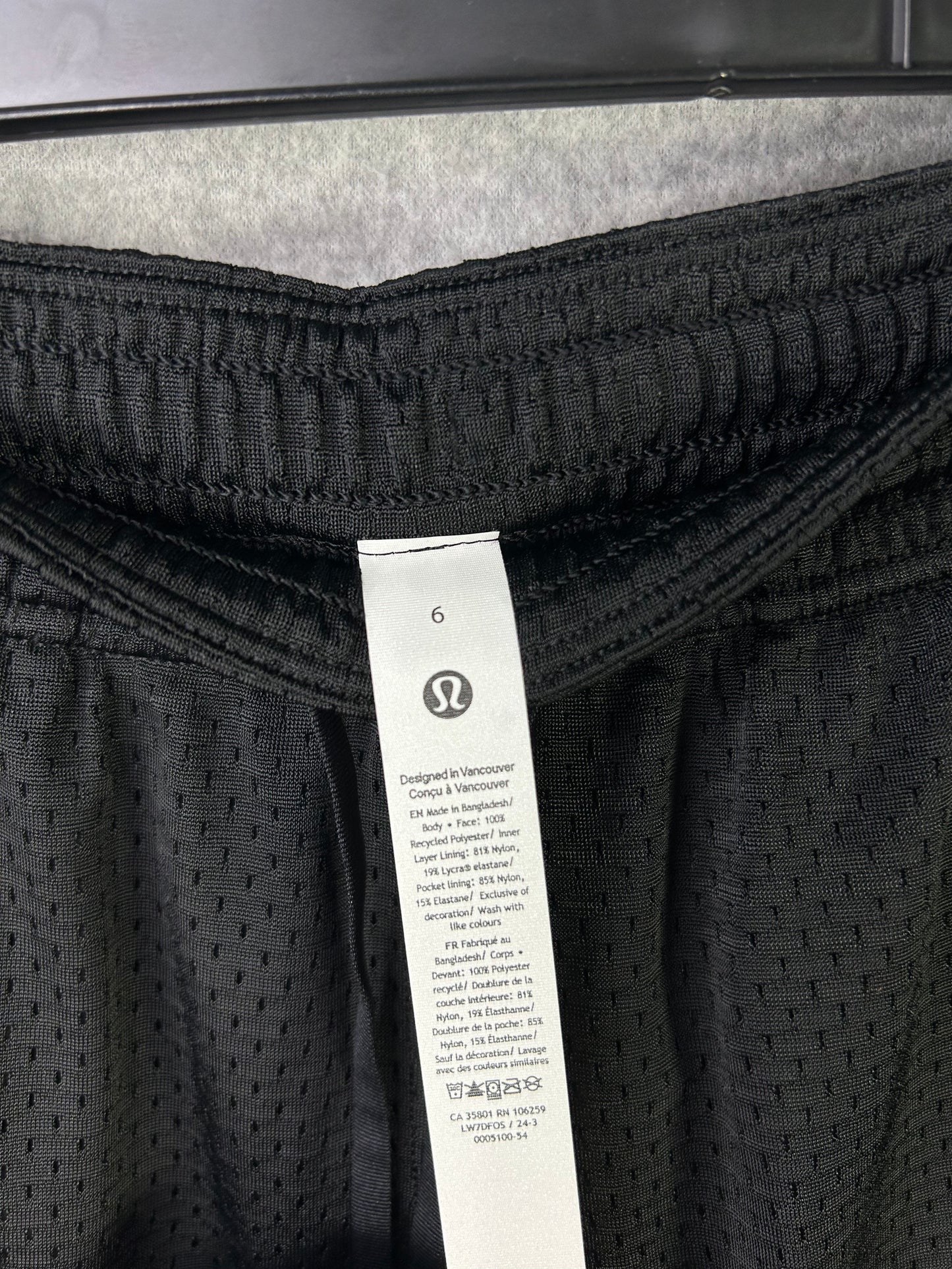 Lululemon Relaxed-Fit Mesh Training Short 8" Size 6 Black