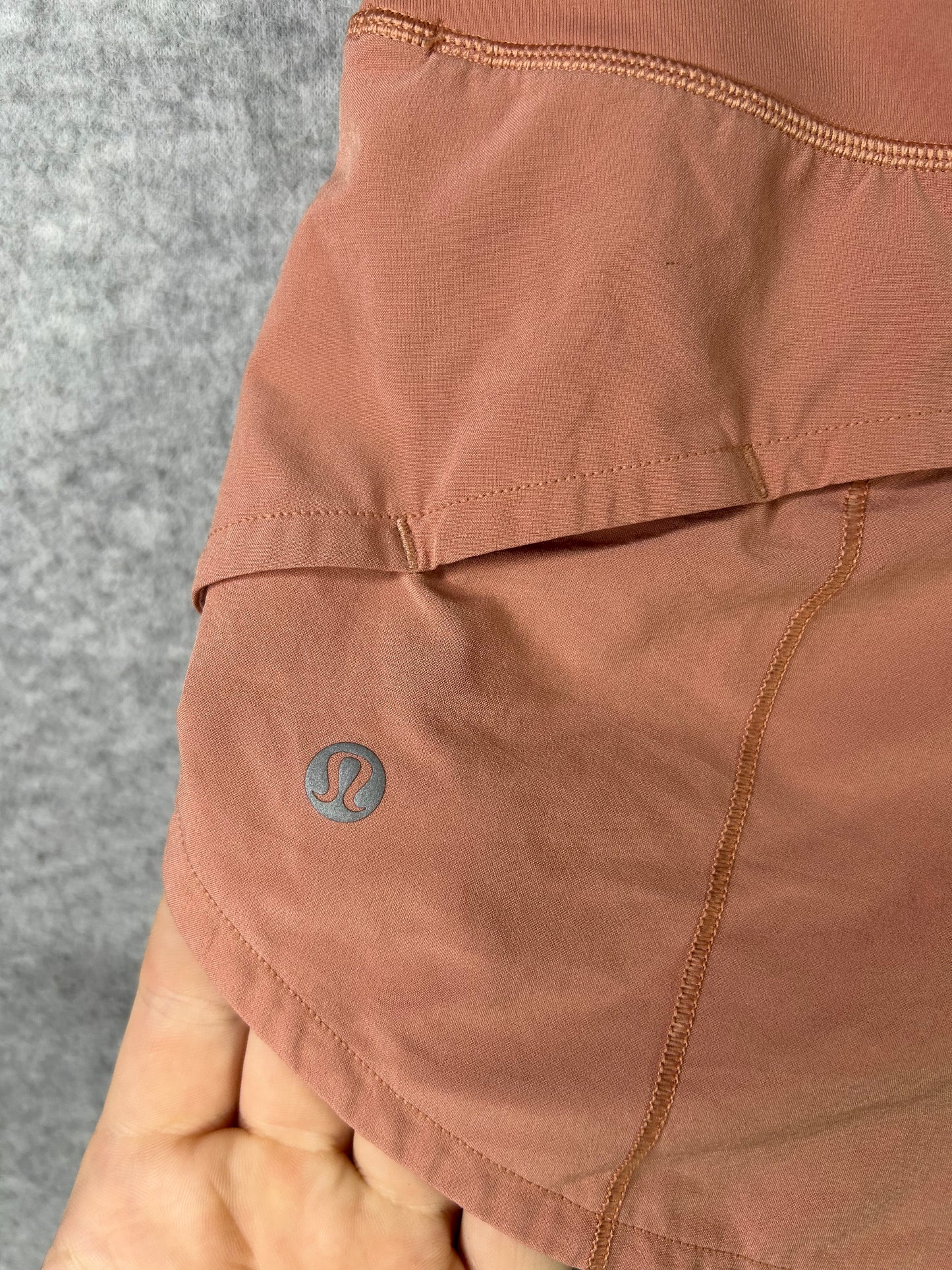 Lululemon Speed Up Low-Rise Short 2.5" Size 4 Pink Savannah