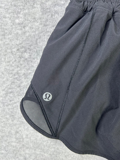 Lululemon Hotty Hot Short II 2.5" Size 4 Black