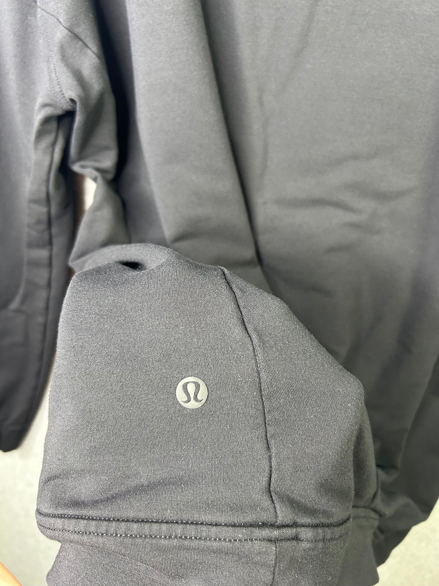 Lululemon Twisted & Tucked Long Sleeve Size 6 Black