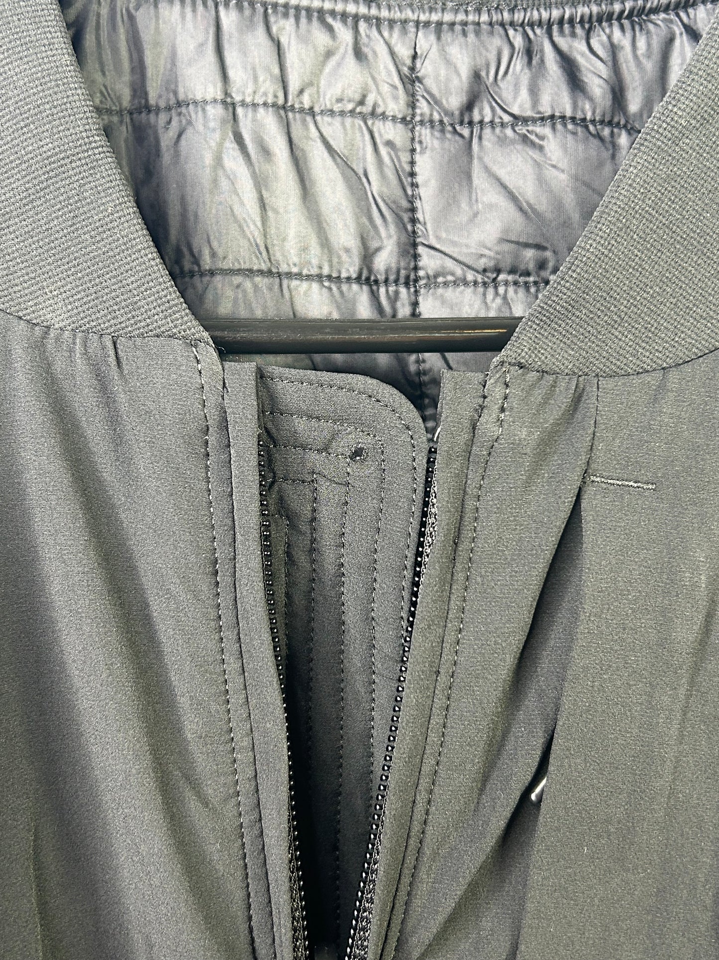 Lululemon Switch Over Bomber Size Large Black