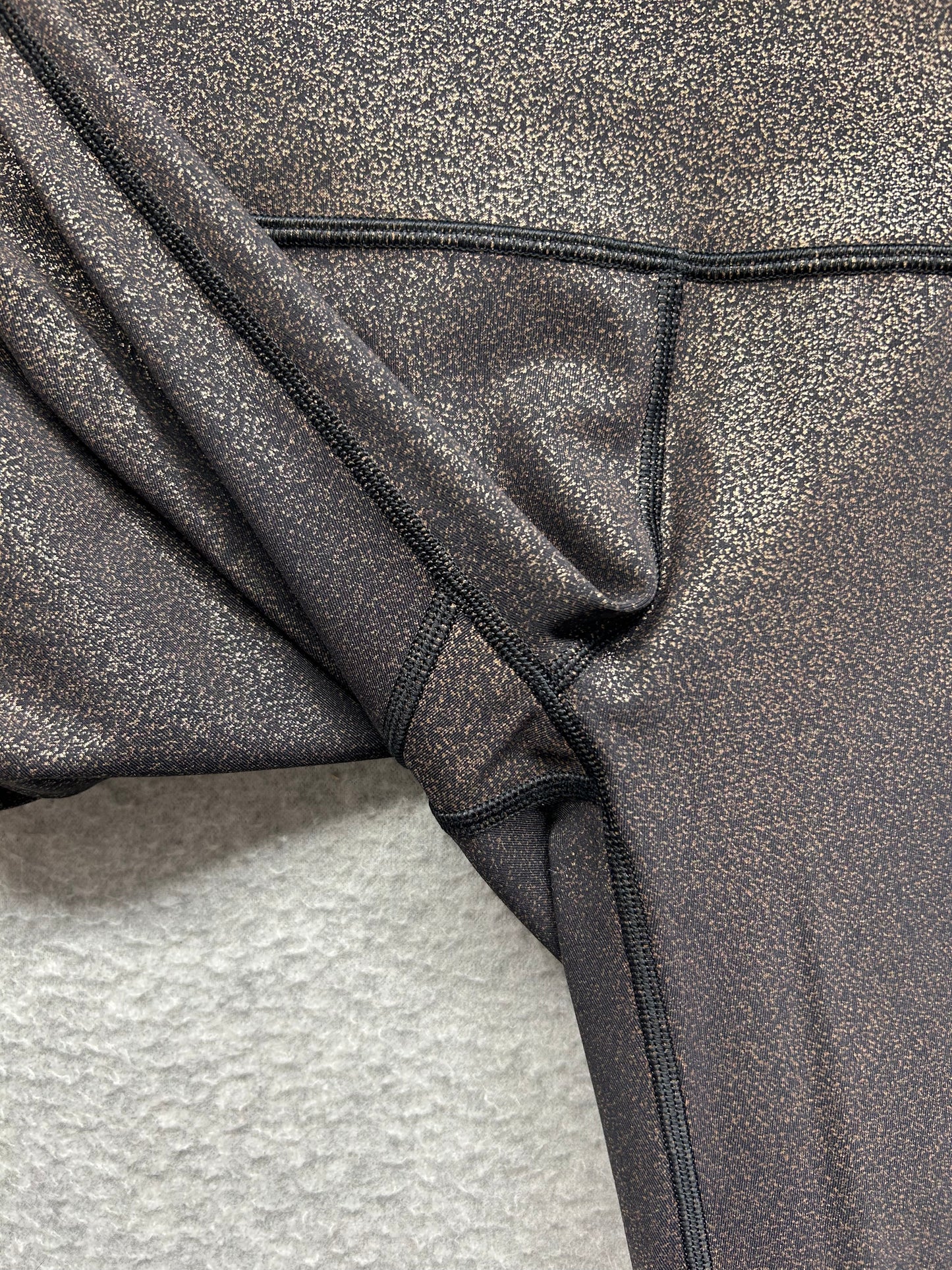Lululemon Wunder Under Crop High-Rise Foil 21" Size 4 Luminosity Foil Print Black Copper Foil