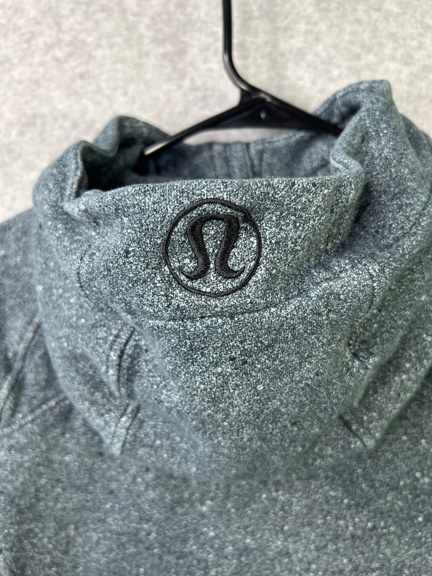 Lululemon Scuba Hoodie Size 8 Luminesce Splatter White Black