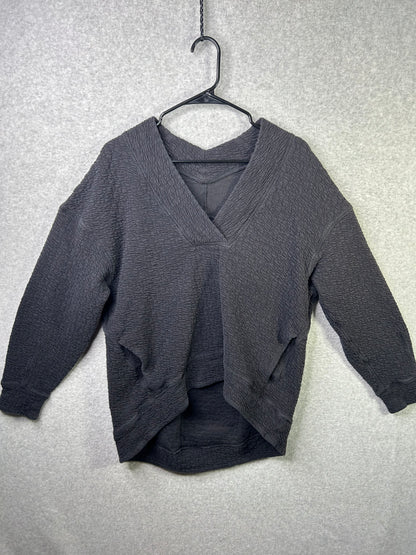 Lululemon Rippled V-Neck Pullover Size 4 Black