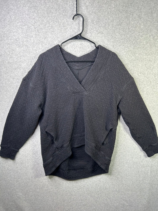 Lululemon Rippled V-Neck Pullover Size 4 Black