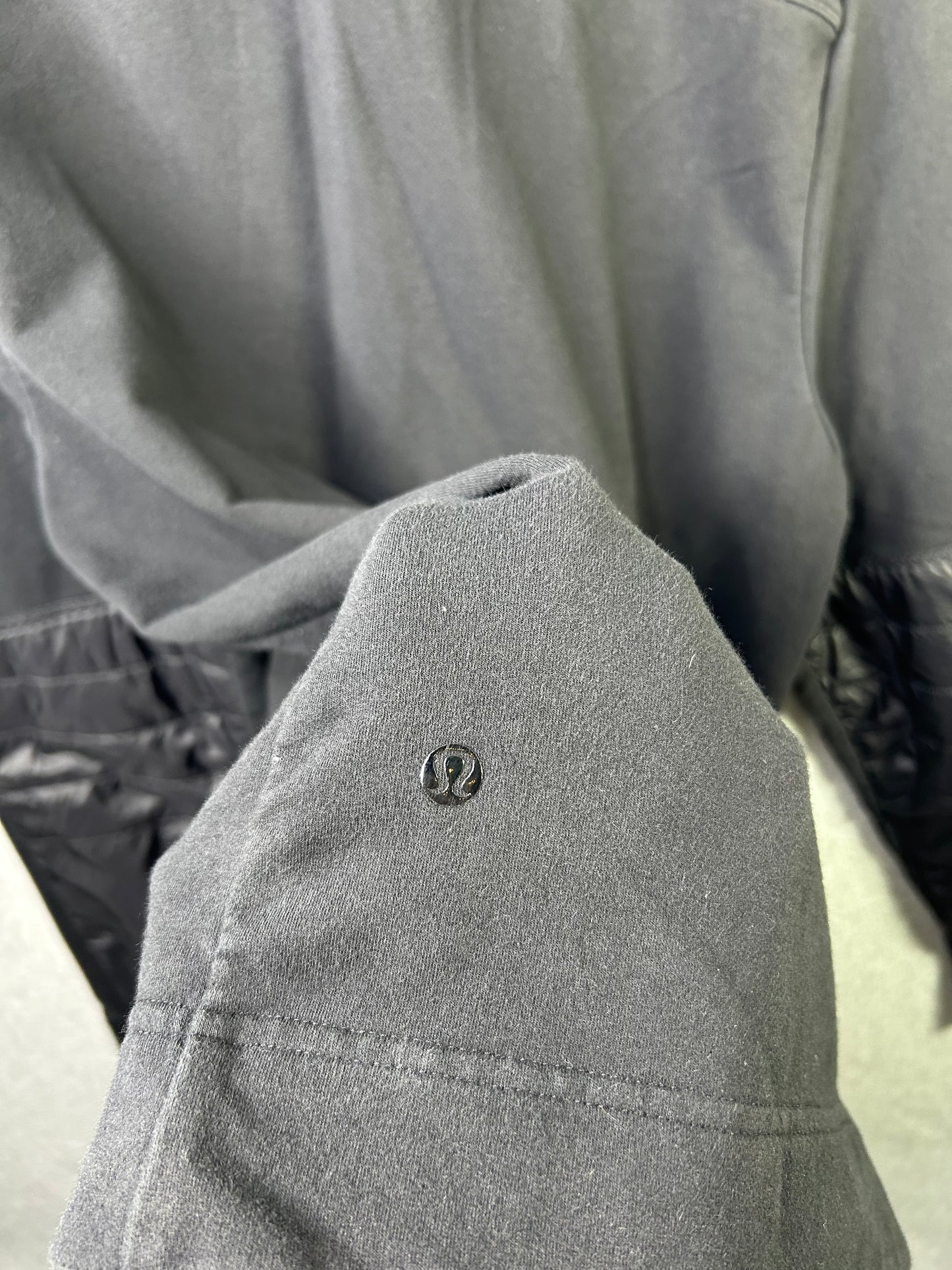 Lululemon Puffer Panel Performance Jacket Mens Size XL Midnight Black