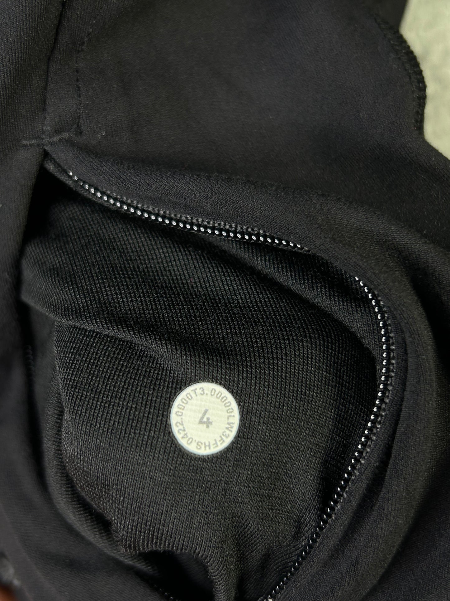 Lululemon Nulu Cropped Define Jacket Size 4 Black