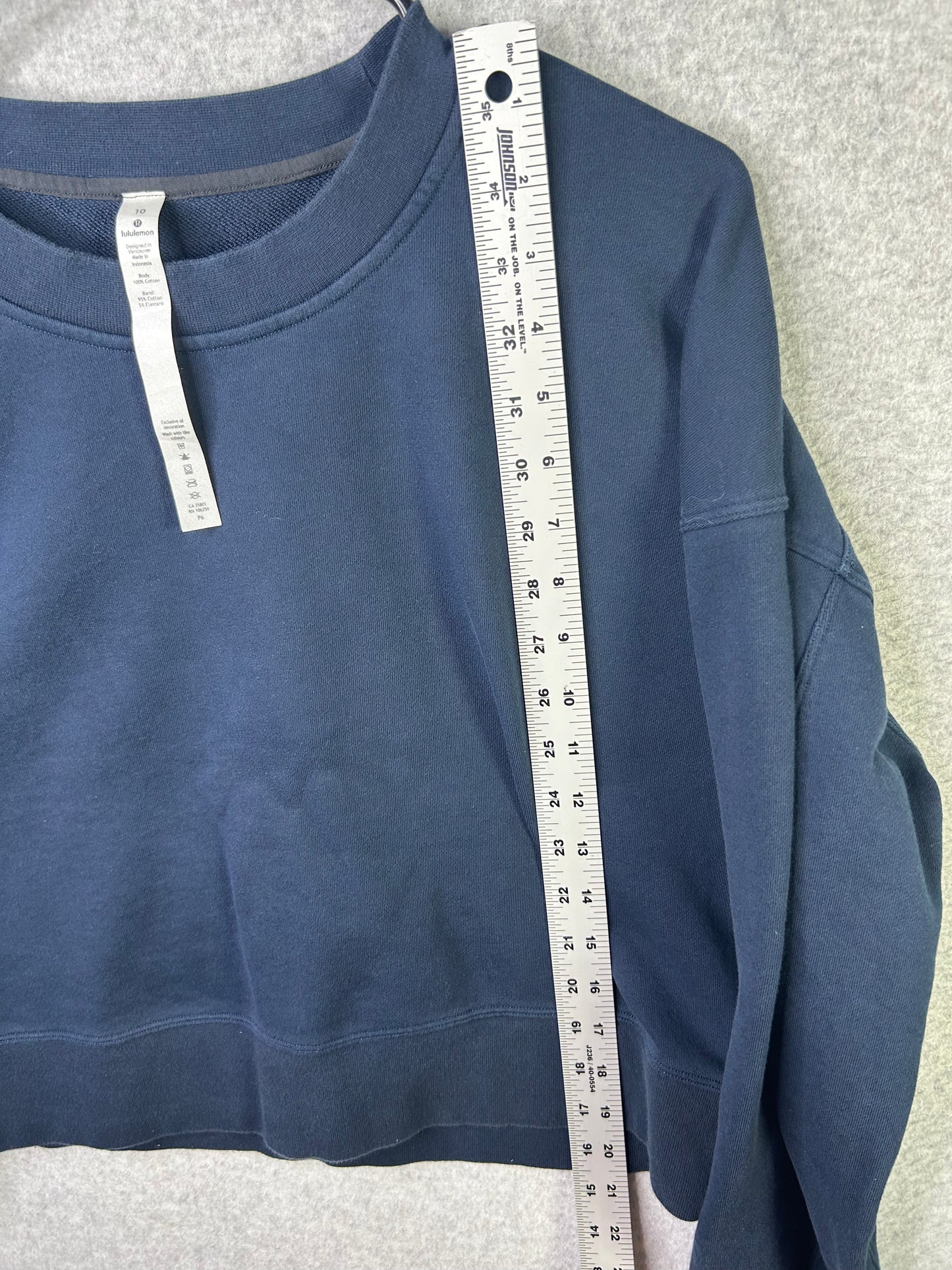 Lululemon Perfectly Oversized Crop Crew Size 10 True Navy