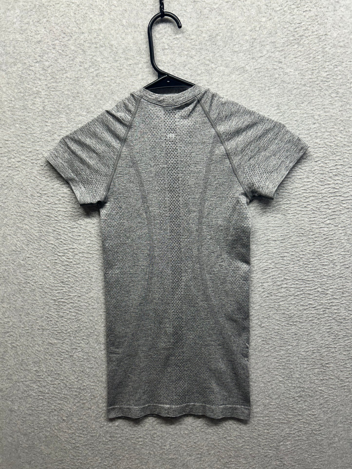 Lululemon Swiftly Tech Short Sleeve Crew Size 0 Heathered Slate