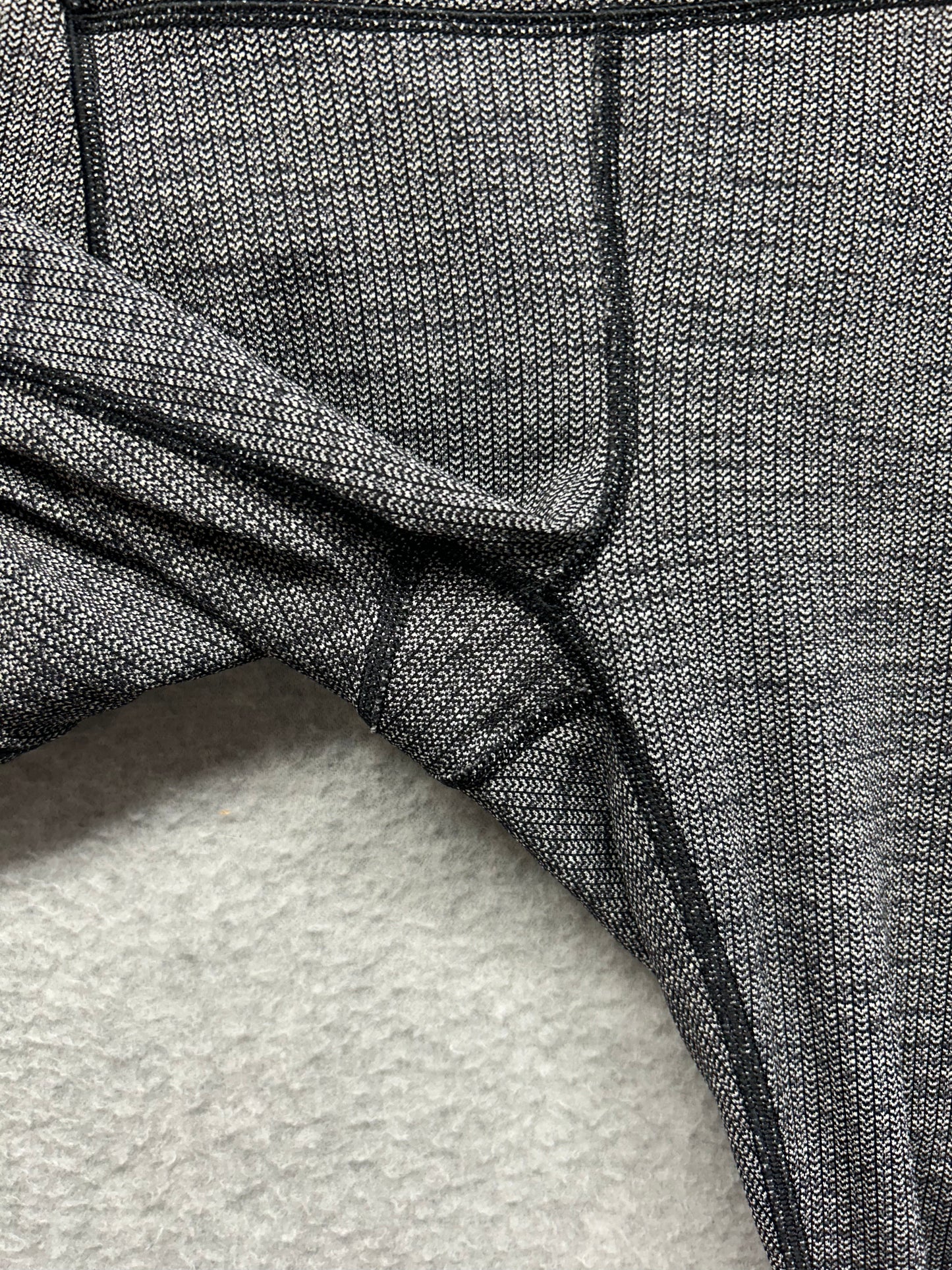 Lululemon Speed Up Tight 28" Luxtreme Size 4 Luon Variegated Knit Black Heathered Black