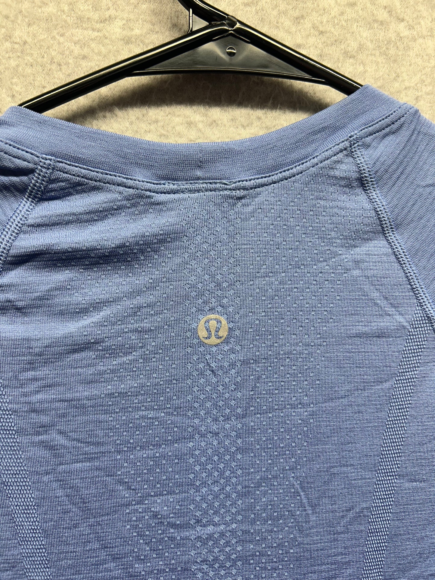 Lululemon Swiftly Tech Short-Sleeve Shirt 2.0 Size 4 Prep Blue