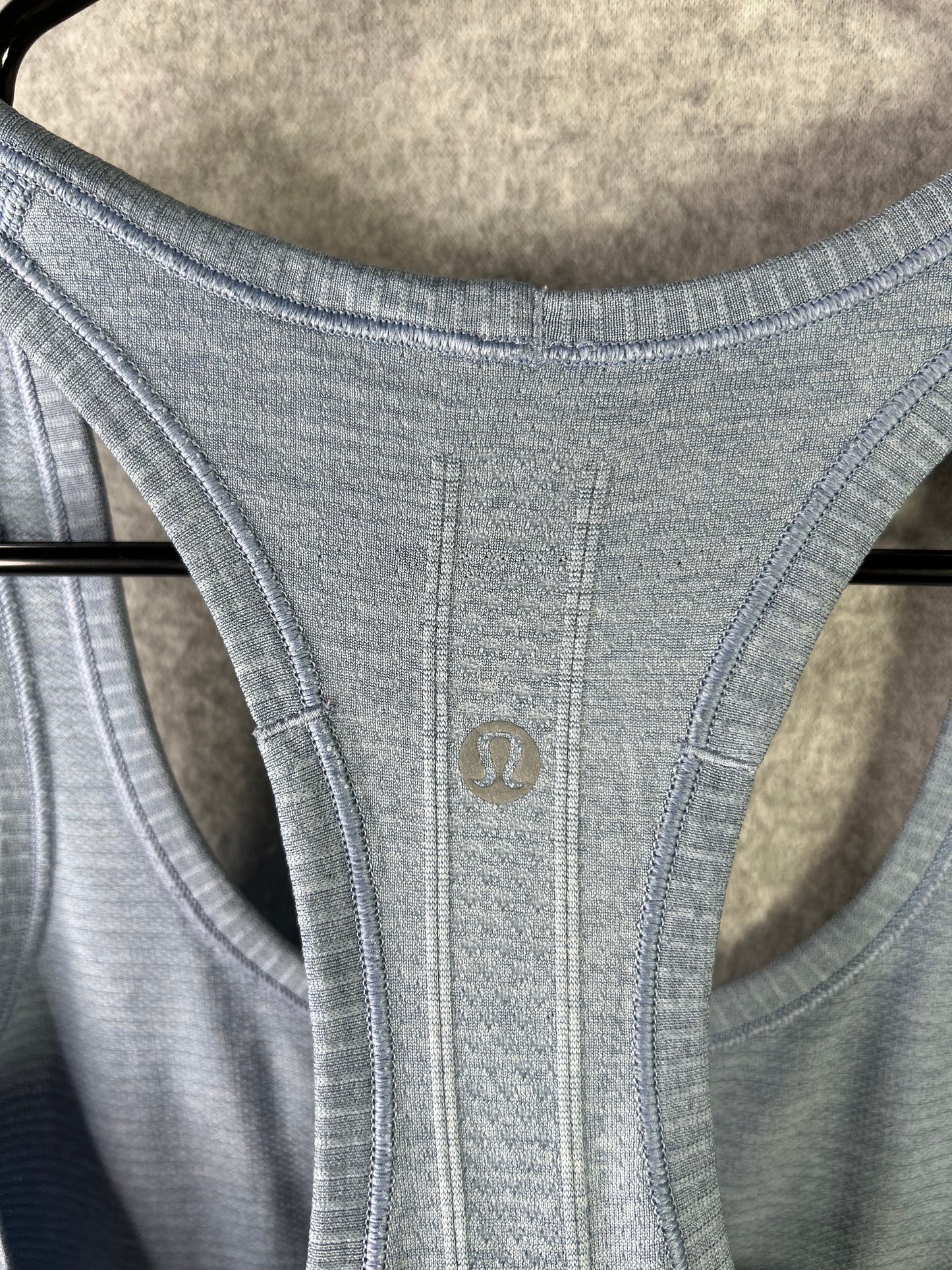 Lululemon Swiftly Tech Racerback Size 6 Heathered Blue Denim