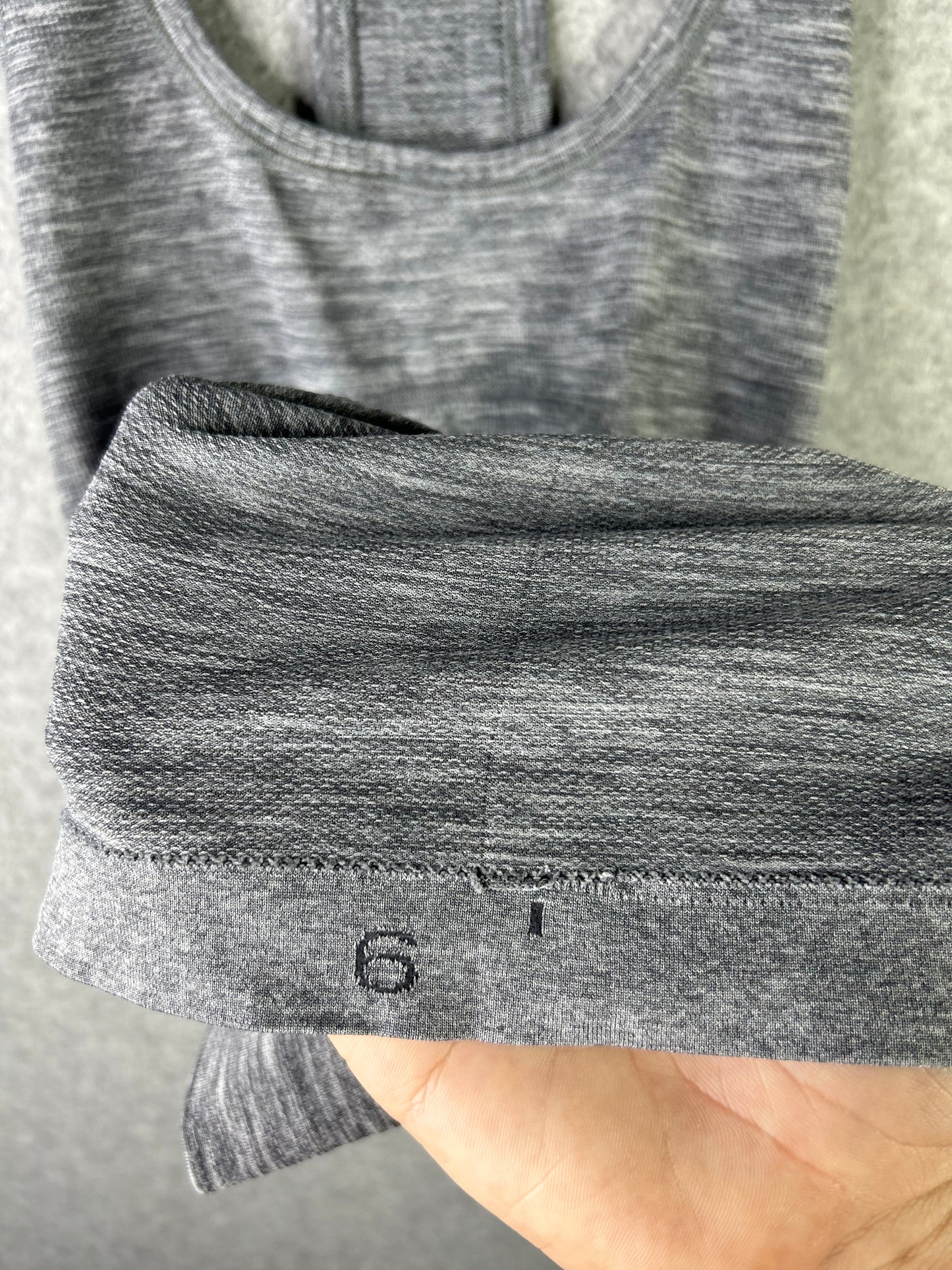 Lululemon Swiftly Tech Racerback Size 6 Heathered Slate