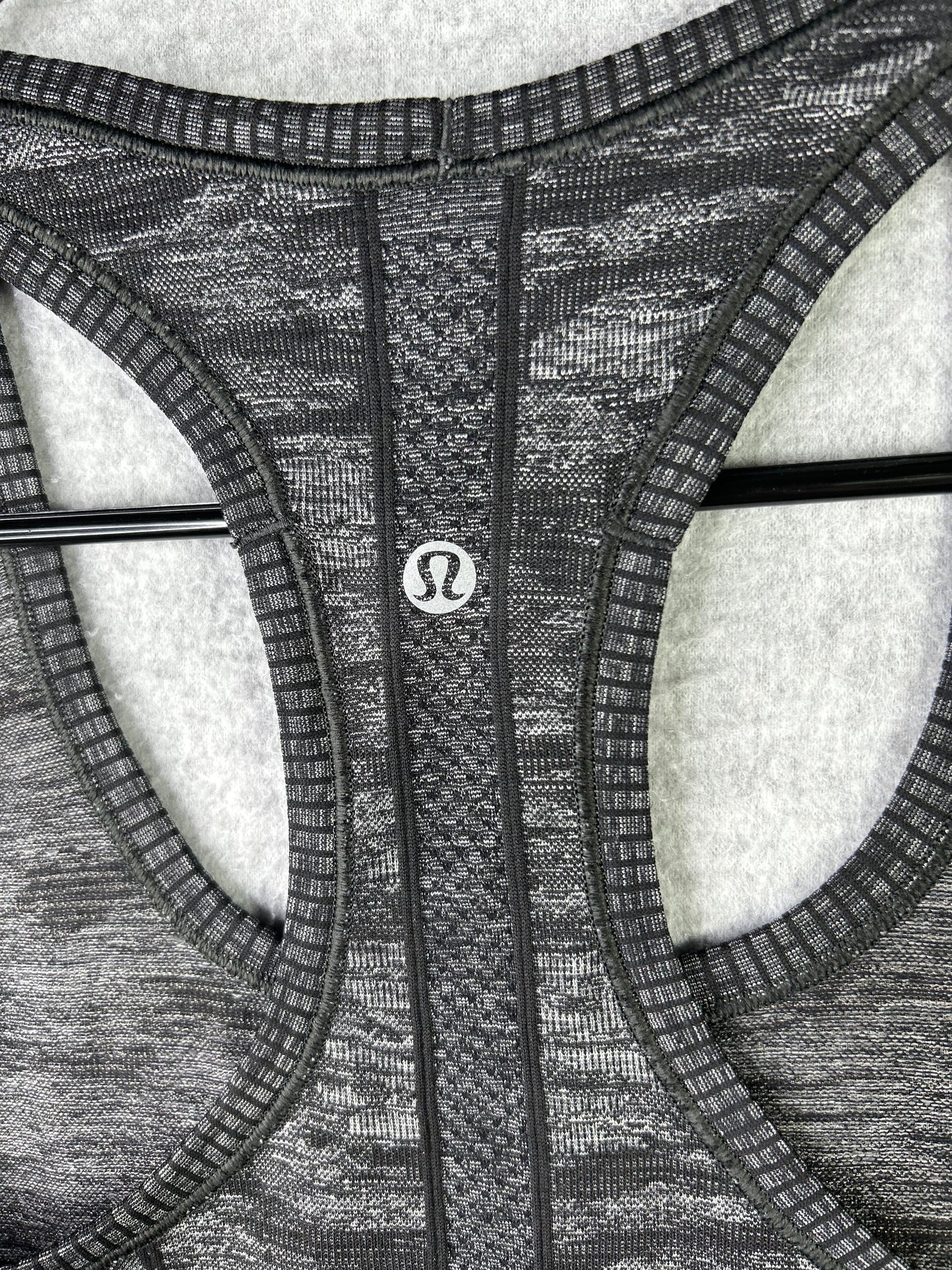 Lululemon Swiftly Tech Racerback Size 4 Black Camo