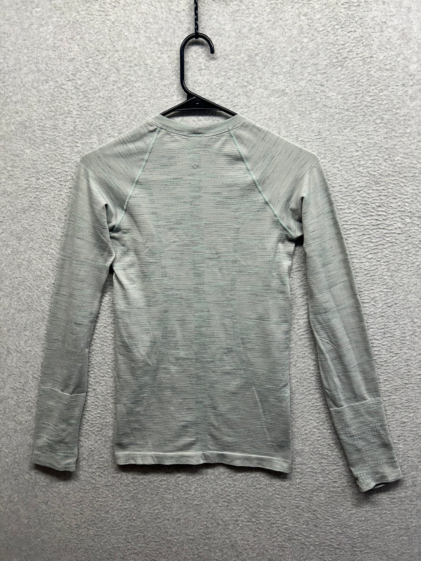 Lululemon Swiftly Tech Long Sleeve Crew Size 4 Heathered Multi Gray