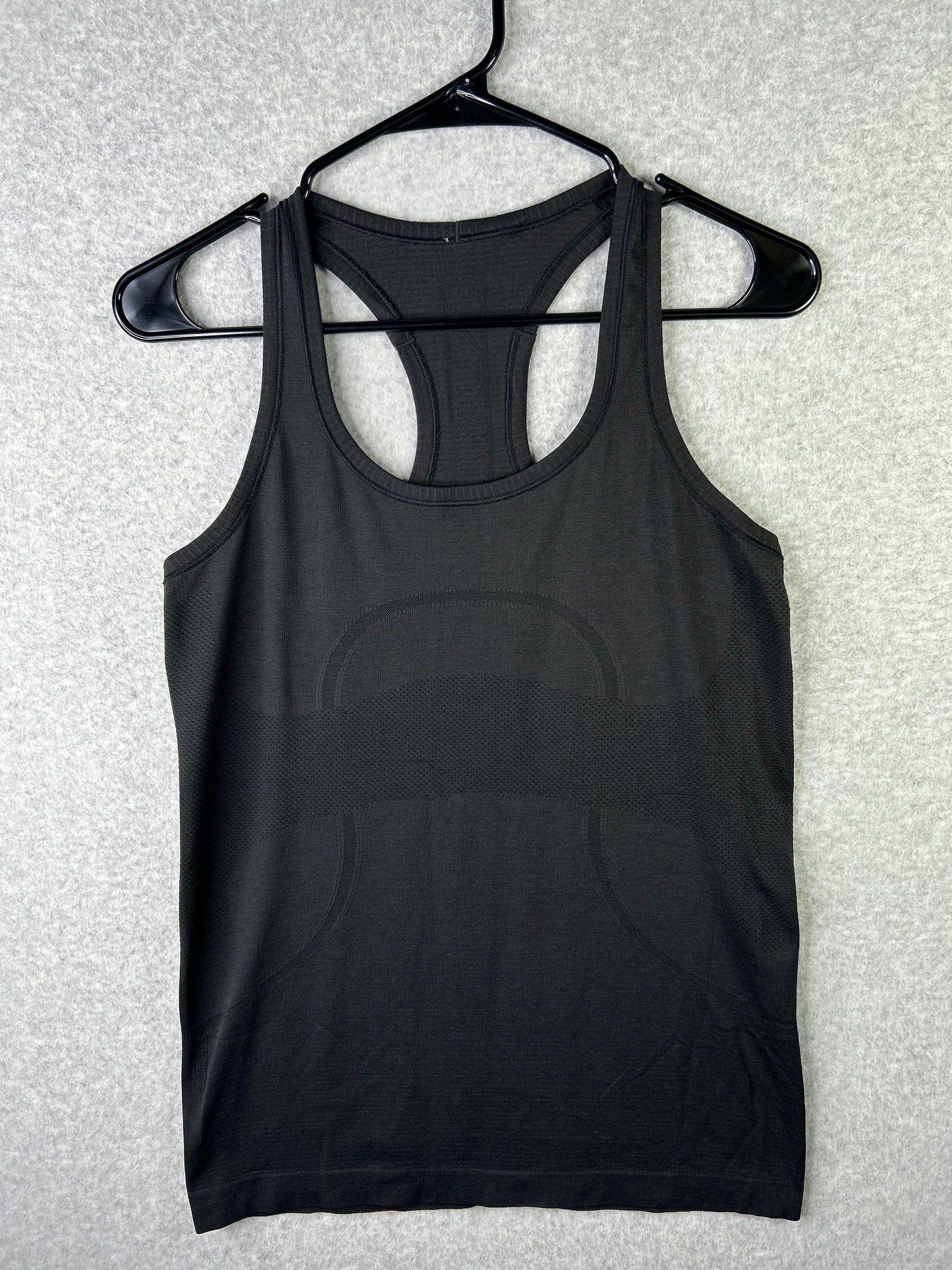 Lululemon Swiftly Tech Racerback Size 8 Black
