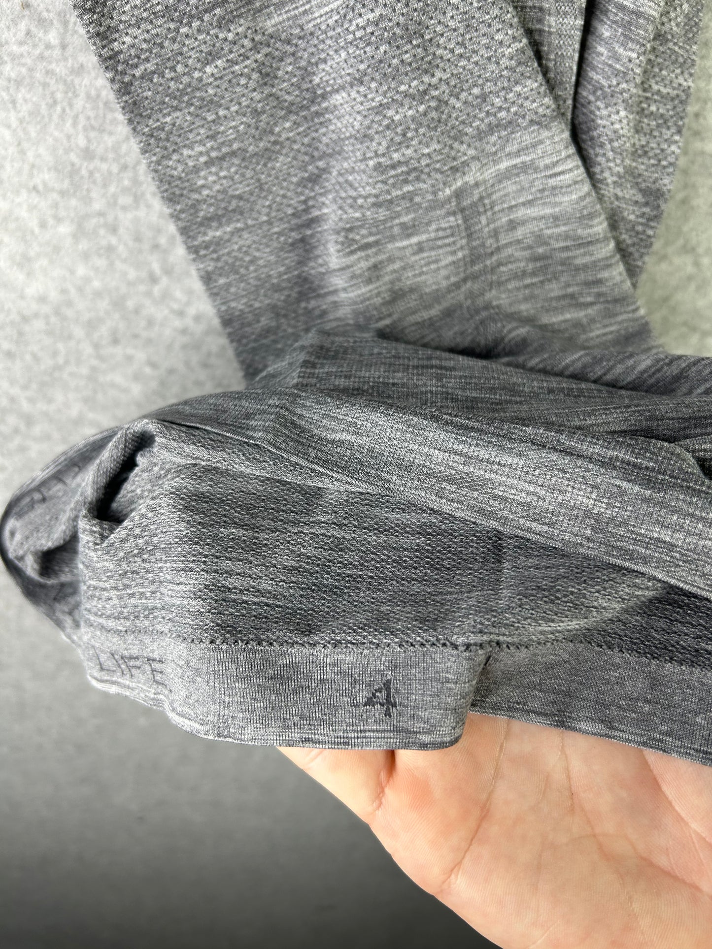 Lululemon Swiftly Tech Racerback Size 4 Heathered Slate