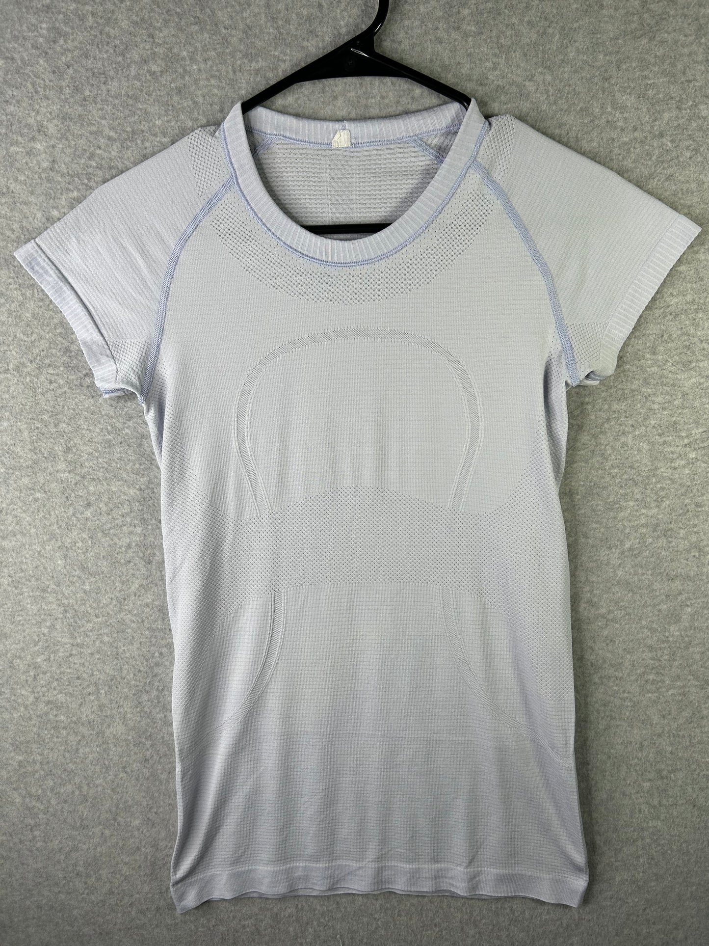 Lululemon Swiftly Tech Short Sleeve Crew Size 6 Heathered Chalk