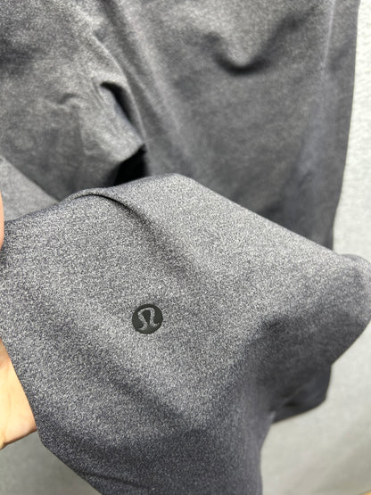 Lululemon On the Fly Crop 23" Size 6 Heathered Gray