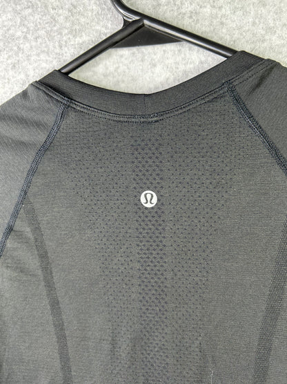 Lululemon Swiftly Tech Short Sleeve Crew Size 6 Black