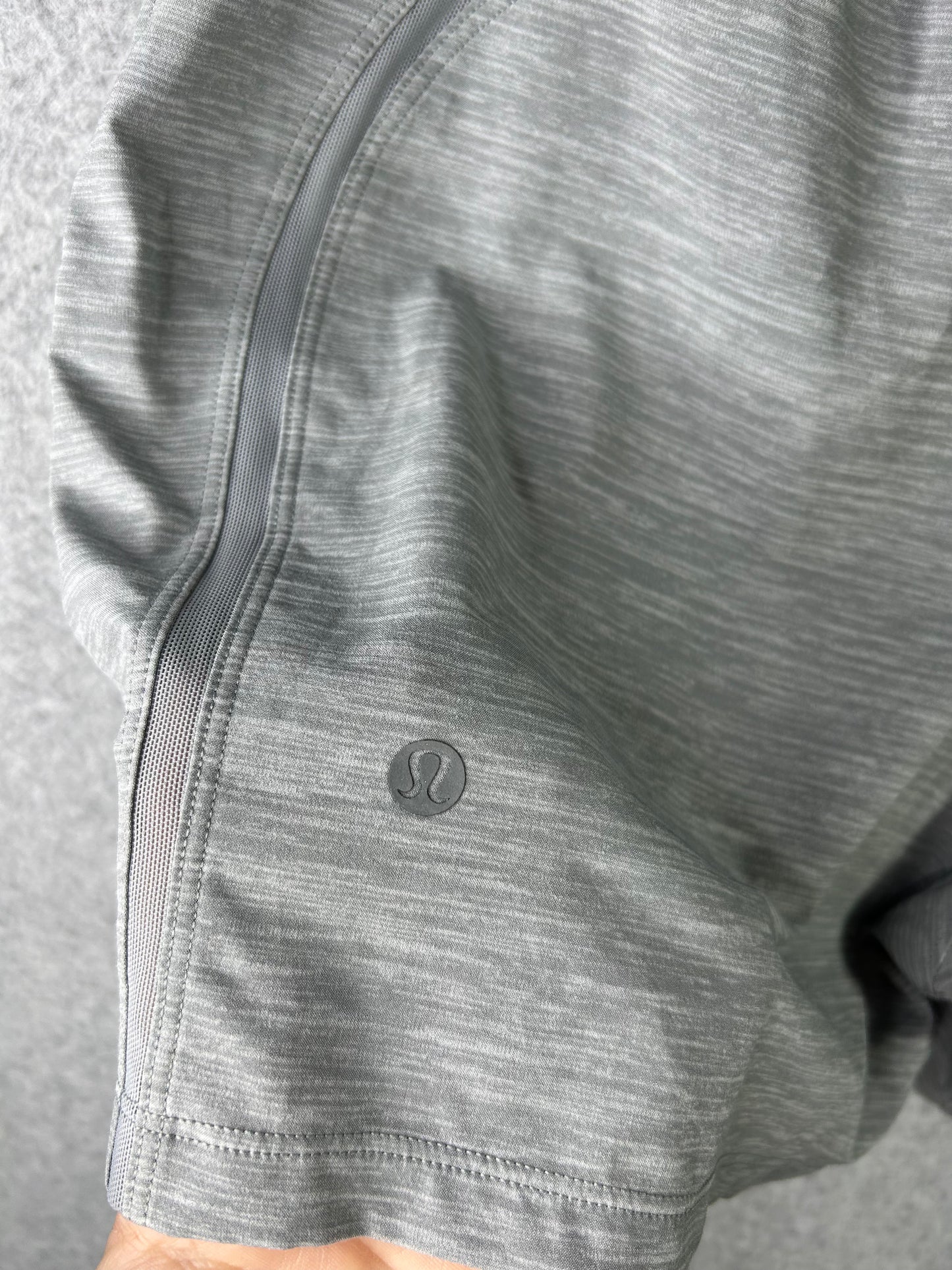 Lululemon Pace Breaker Short Linerless 7" Size Small Heather Allover Sea Salt Light Cast