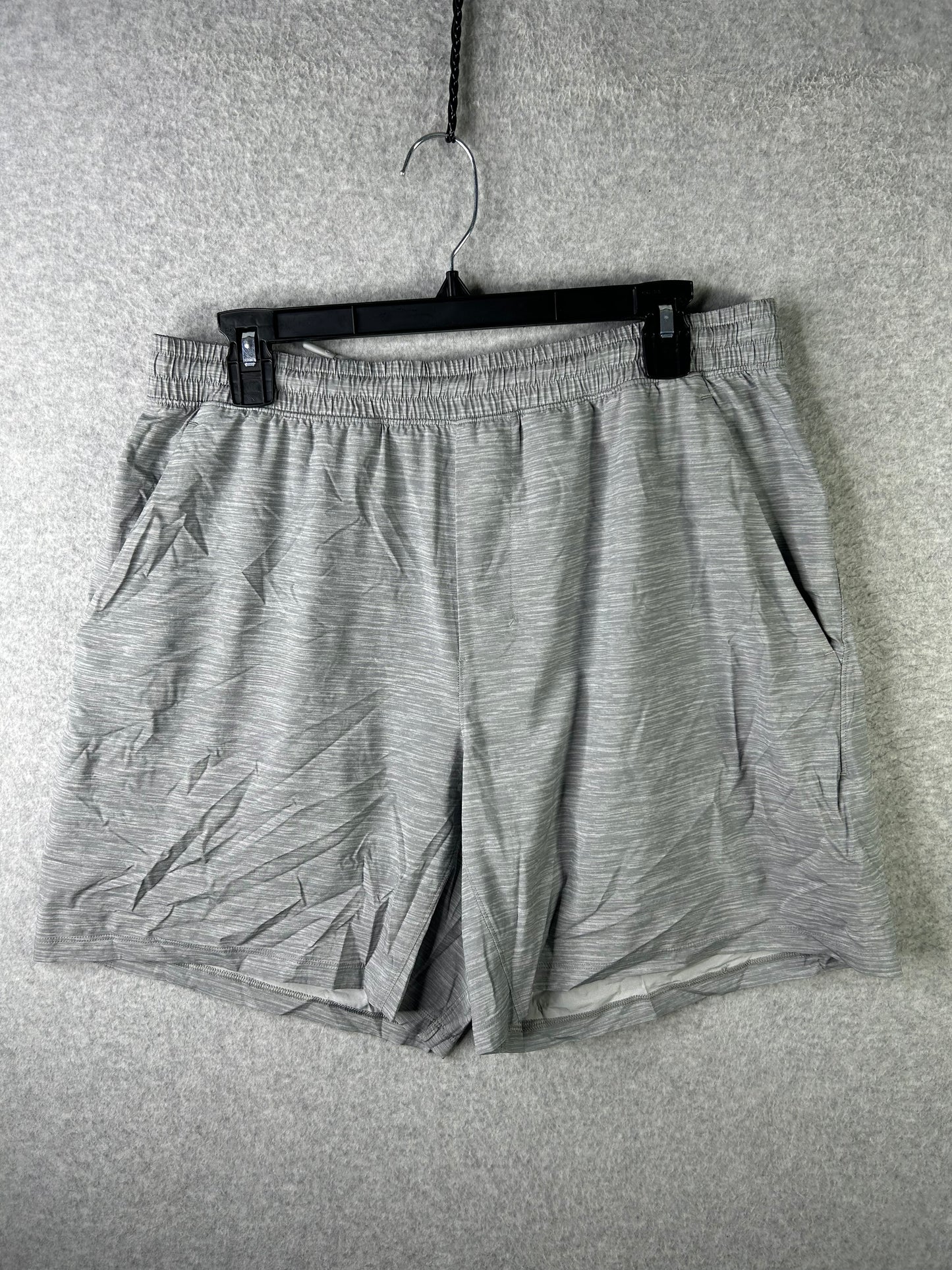 Lululemon Pace Breaker Short Linerless 7" Size XL Heather Allover Sea Salt Light Cast
