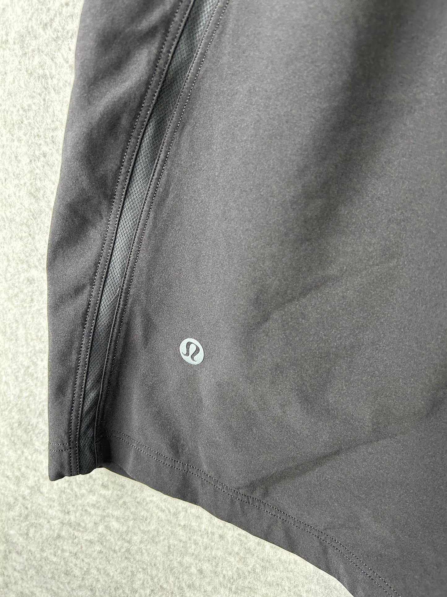 Lululemon Pace Breaker Linerless Short 7" Size M Black