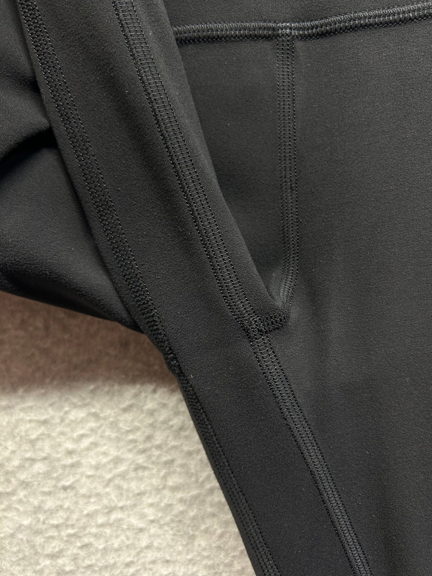 Lululemon Align Super High-Rise Crop Velvet Size 6 Black
