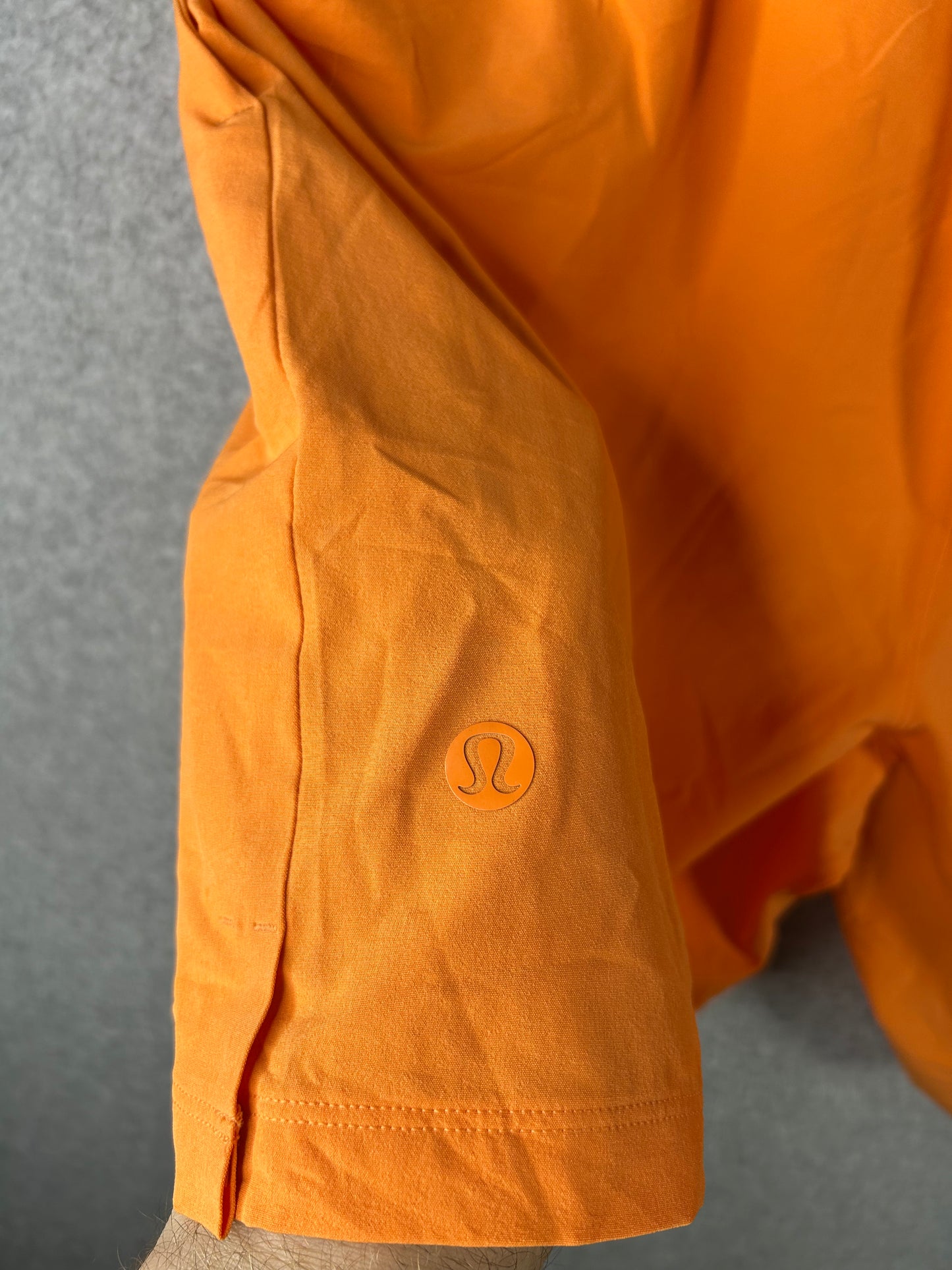 Lululemon Pool Short 7" Mens Size XL Orange