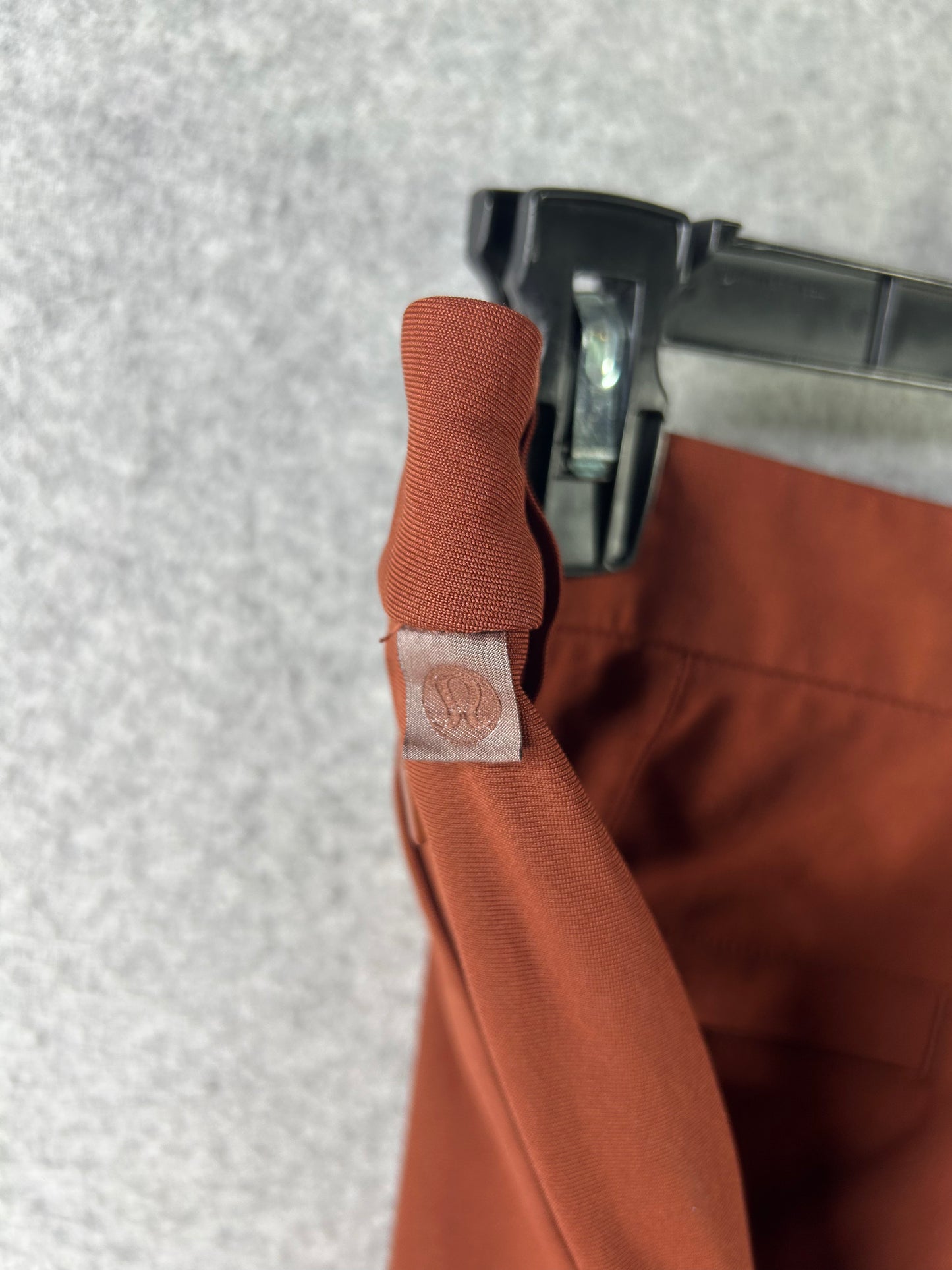 Lululemon Commission Slim-Fit Pant Size Warpstreme 32x31 Date Brown