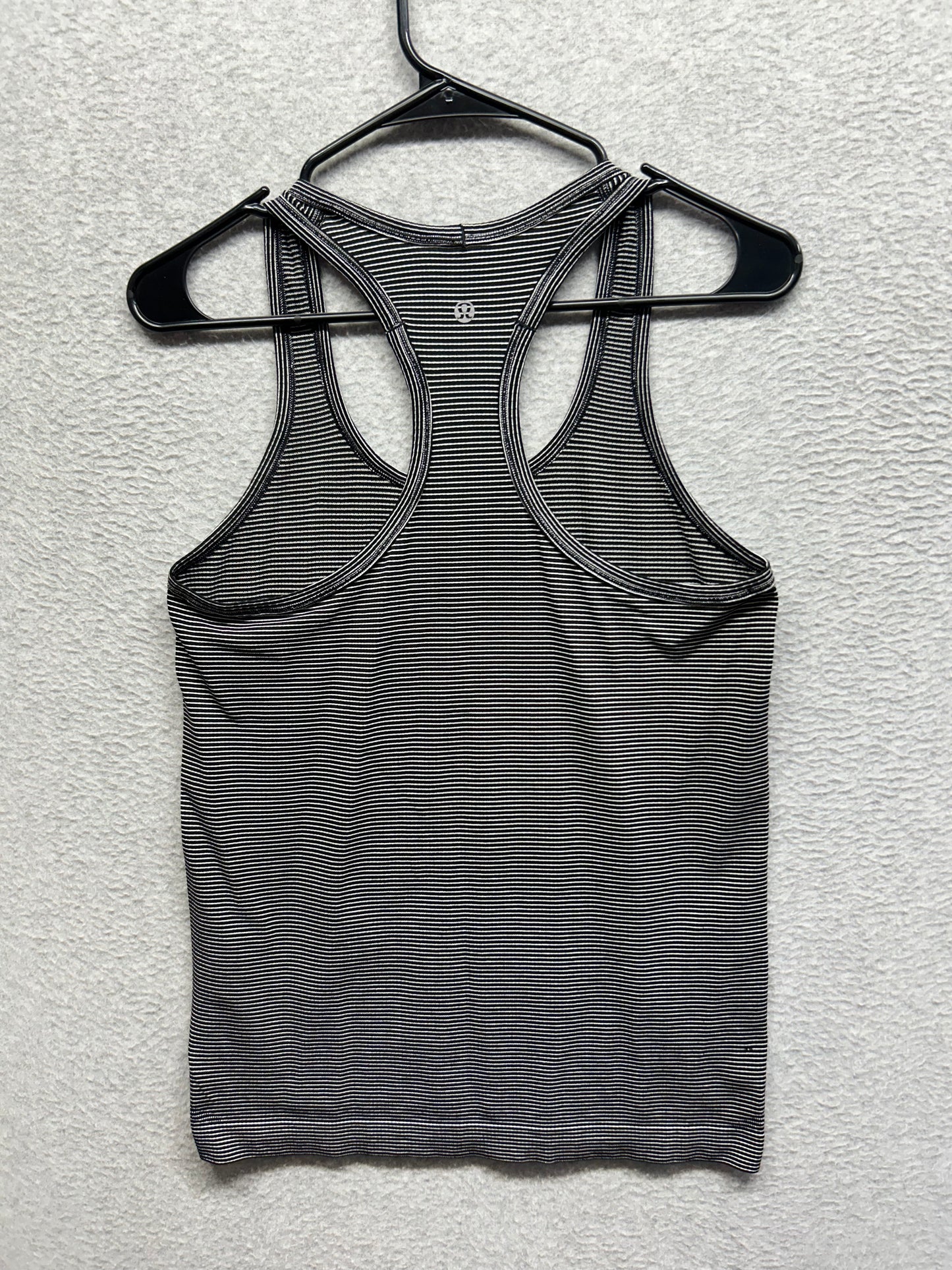 Lululemon Run: Swiftly Tech Racerback Stripe Size 8 Black