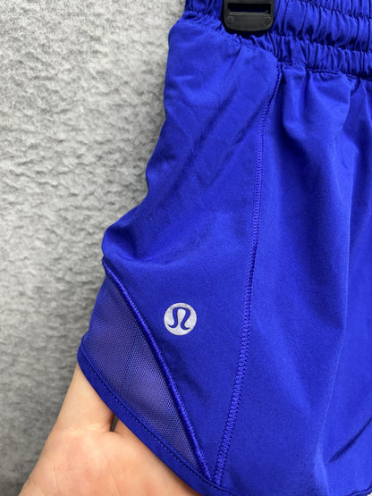 Lululemon Hotty Hot Short II 2.5" Size 8 Blue