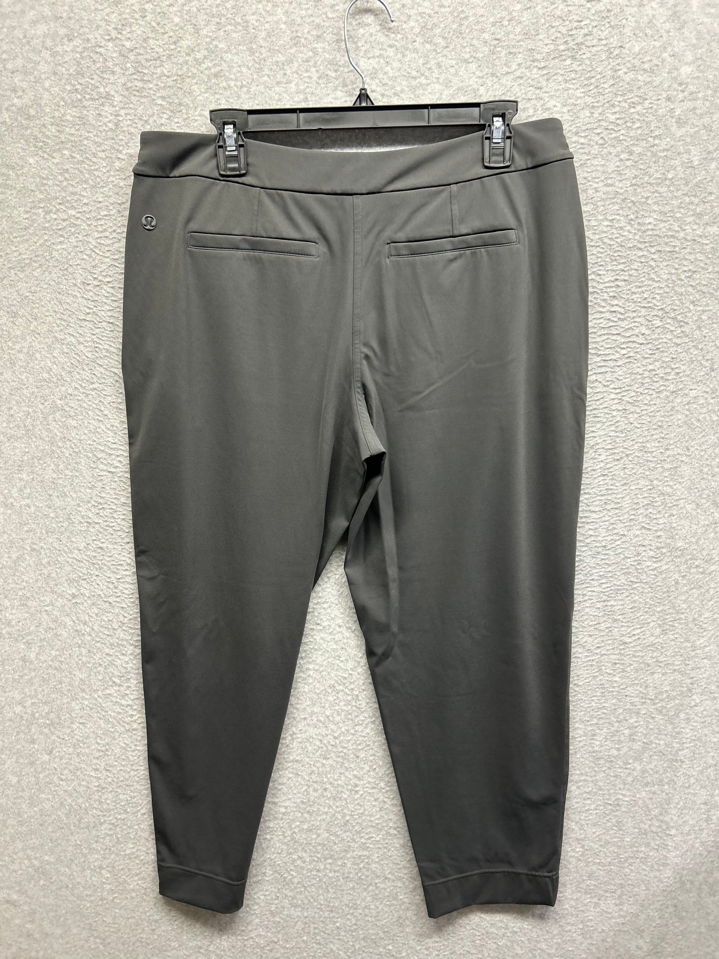 Lululemon Tapered-Leg Mid-Rise Pant 7/8 Length Luxtreme Size Large (Square) Graphite Grey