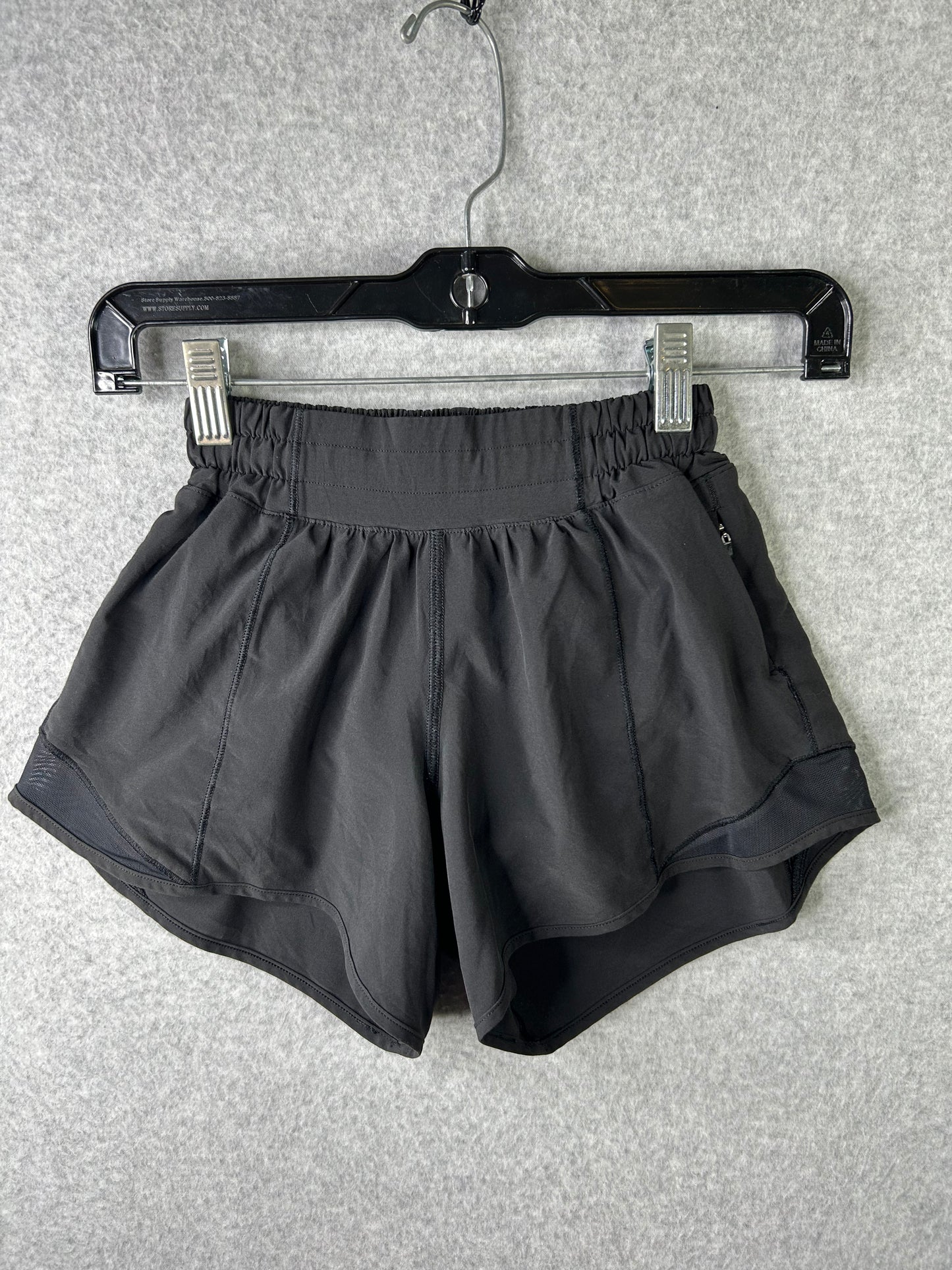 Lululemon Hotty Hot Short II 4" Size 0 Black