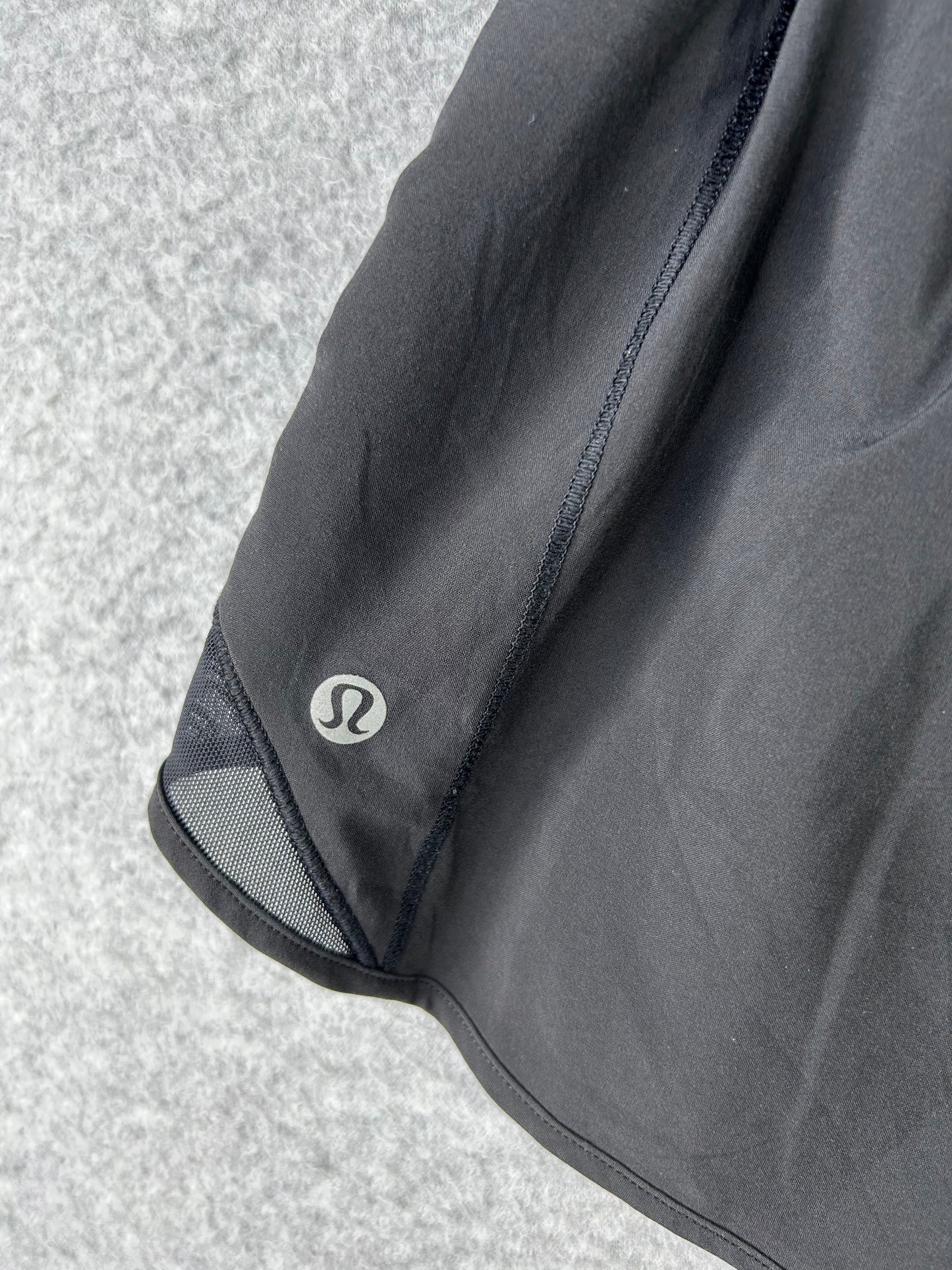 Lululemon Hotty Hot Short II 4" Size 0 Black